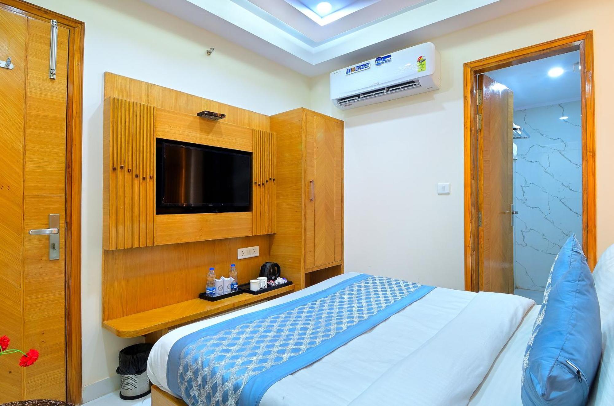Northern Palace - 1 Min From Connaught Place & Railway Station Hotel